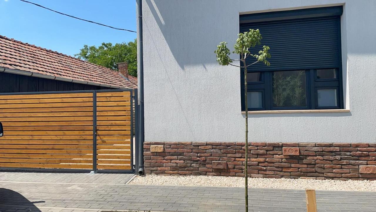 Hajdúszoboszló Thermal Apartmanok Raday 4 - Namaste מראה חיצוני תמונה
